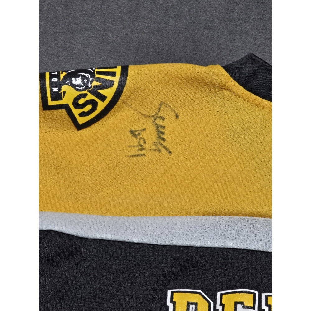 Reebok‎ Boston Bruins Bergeron 37 Youth L/XL Black Hockey Jersey Signed - Picture 7 of 10